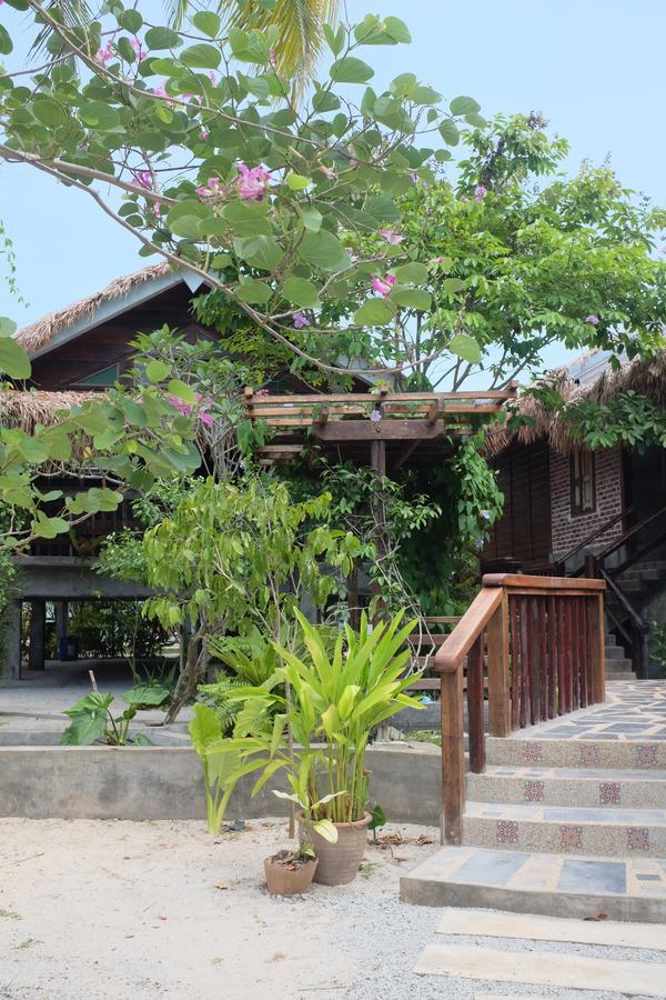 Panji Panji Tropical Wooden Home Pantai Cenang  Eksteriør billede